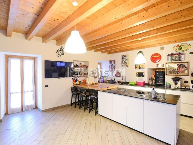 Appartamento in vendita di 160 m² in Via Giovanni Torti