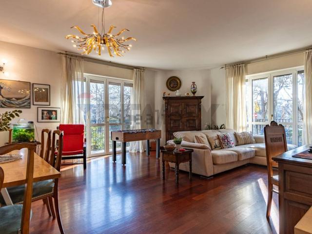 Appartamento in vendita di 160 m² in Via Grigna, 3
