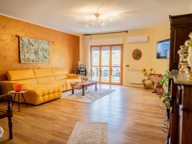 Appartamento in vendita di 160 m² in Via Guglielmo Marconi, 163