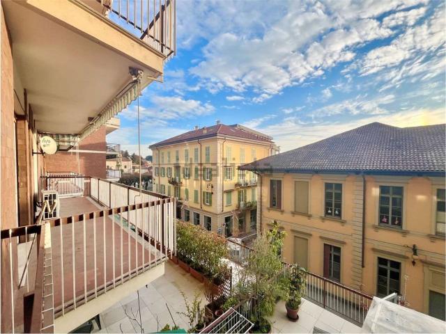 Appartamento in vendita di 160 m² in Via Guglielmo Marconi, 21
