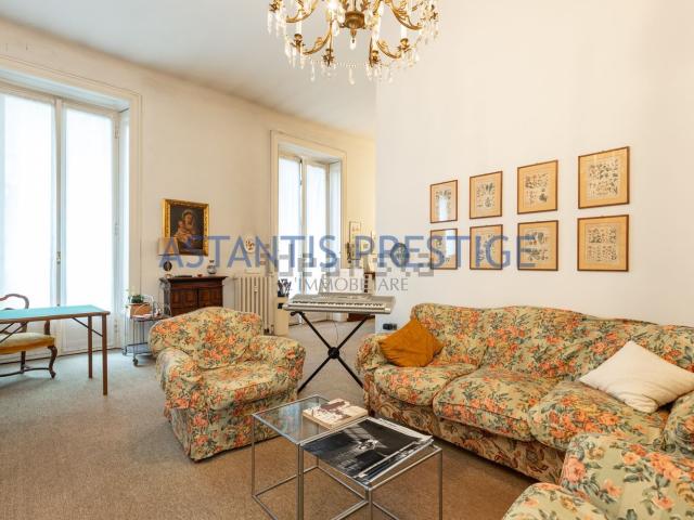 Appartamento in vendita di 160 m² in Via Guido D&apos Arezzo