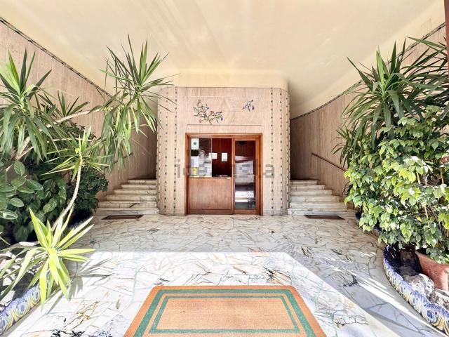 Appartamento in vendita di 160 m² in Via Domenico Cimarosa, 154