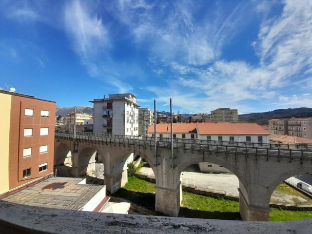 Appartamento in vendita di 160 m² in Via Don Luigi Sturzo, 6