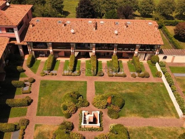 Appartamento in vendita di 160 m² in Via Don P. Mazzolari