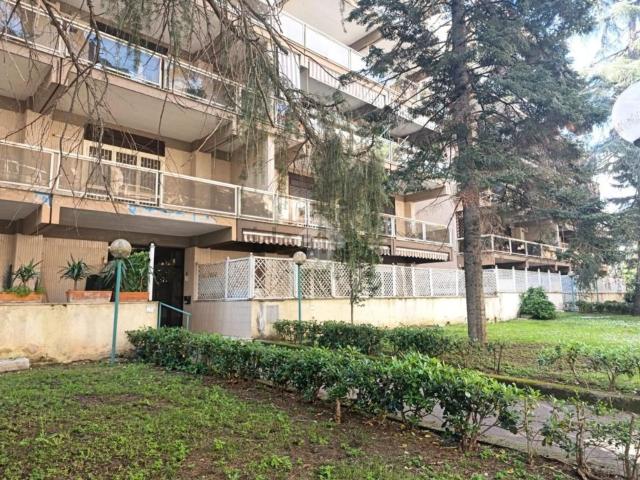 Appartamento in vendita di 160 m² in Via Donato Bramante, 19