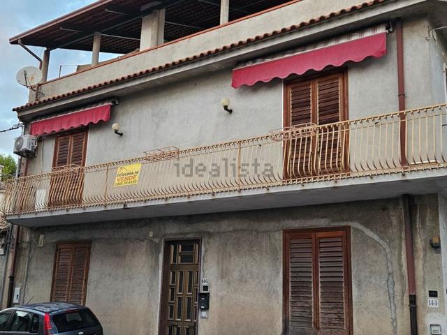 Appartamento in vendita di 160 m² in Via dei Colli, 144