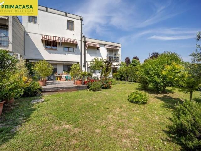 Appartamento in vendita di 160 m² in Via dei Platani
