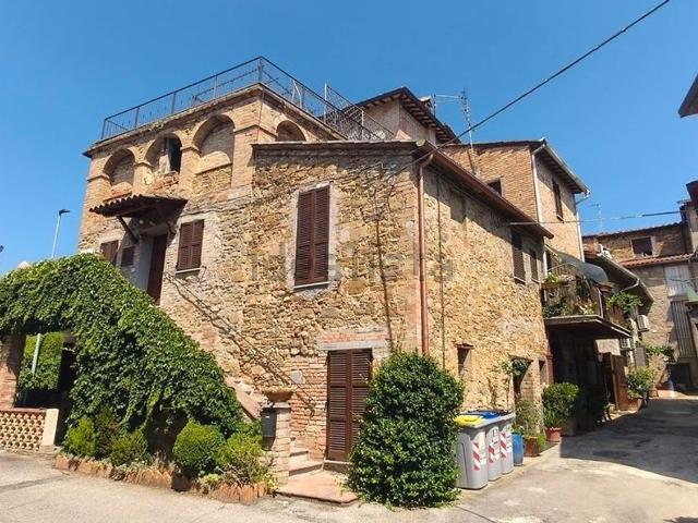 Appartamento in vendita di 160 m² in Via del Sole