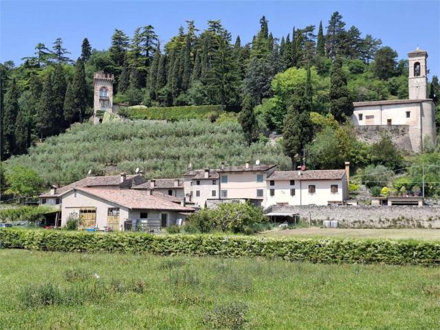 Appartamento in vendita di 160 m² in Via Della Cesetta