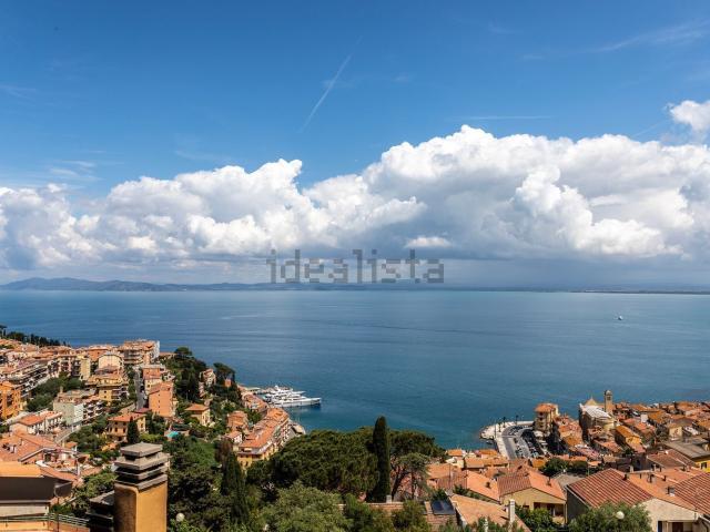 Appartamento in vendita di 160 m² in Via della Grotta