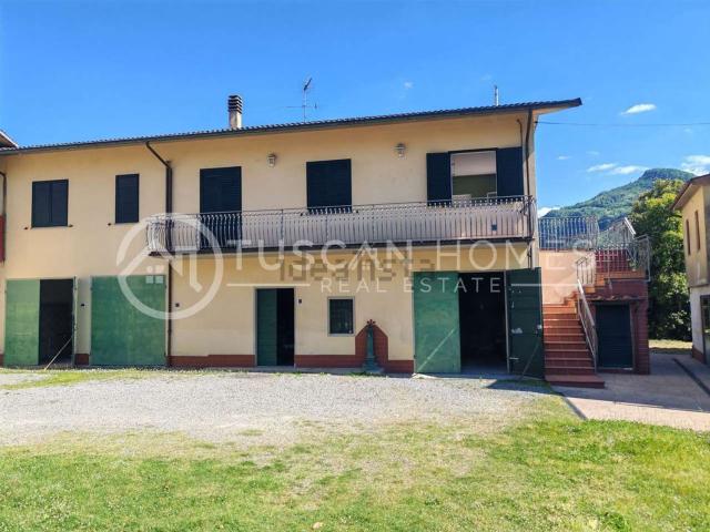 Appartamento in vendita di 160 m² in Via di Nestrignana, 49