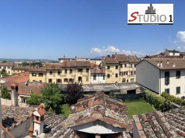 Appartamento in vendita di 160 m² in Via Di San Domenico