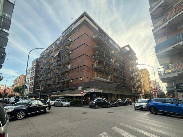 Appartamento in vendita di 160 m² in Via Emilio Perrone
