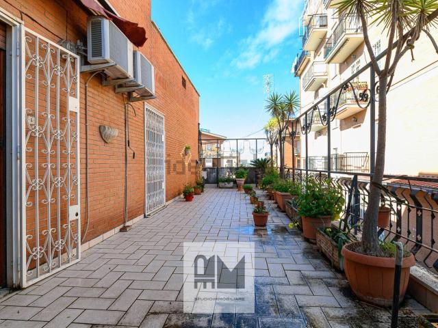 Appartamento in vendita di 160 m² in Via Enrico Bondi, 165