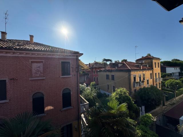 Appartamento in vendita di 160 m² in Via Enrico Dandolo
