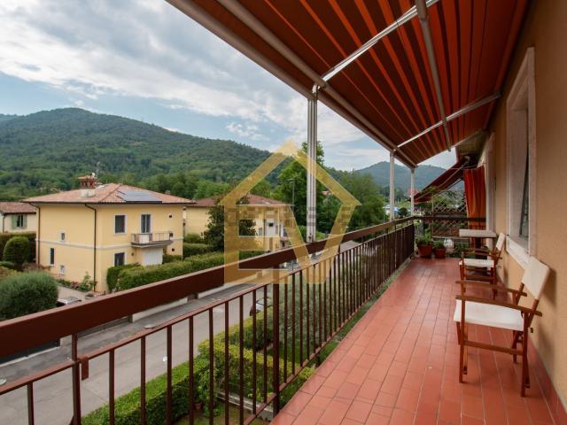 Appartamento in vendita di 160 m² in Via Egidio Dabbeni, 52