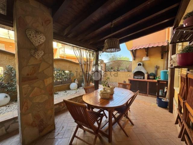 Appartamento in vendita di 160 m² in Via Eraclito