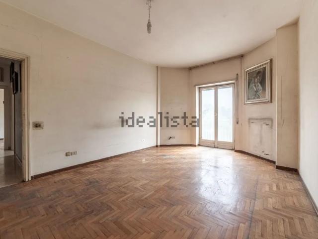 Appartamento in vendita di 160 m² in Via Ergisto Bezzi