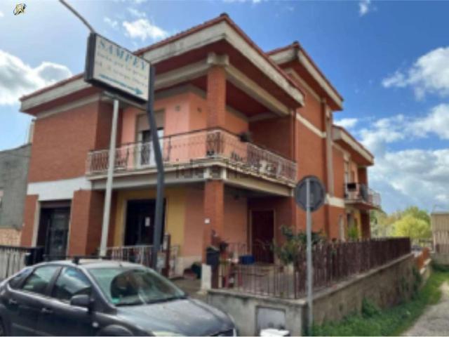 Appartamento in vendita di 160 m² in Via Etruria