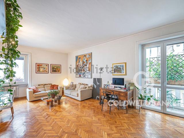 Appartamento in vendita di 160 m² in Via Eustachio Manfredi, 17