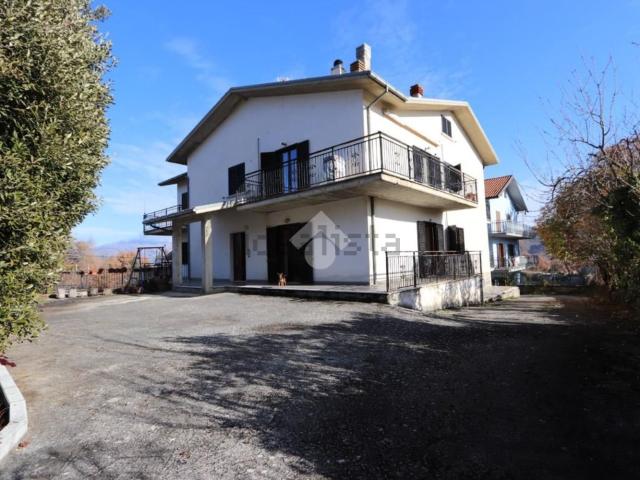 Appartamento in vendita di 160 m² in Via Fonte Santa, 25