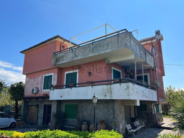 Appartamento in vendita di 160 m² in Via Ferdinando Magellano