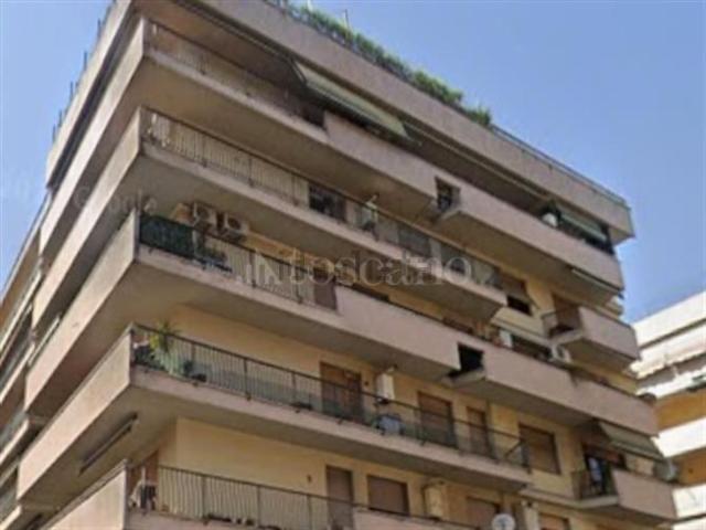 Appartamento in vendita di 160 m² in Via Ferrara