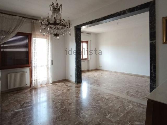 Appartamento in vendita di 160 m² in Via Ferrarecce