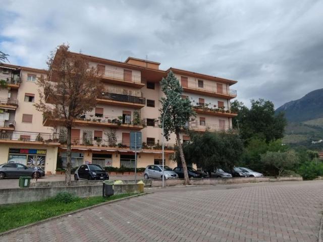 Appartamento in vendita di 160 m² in Via Firenze