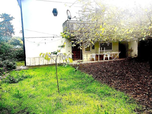 Appartamento in vendita di 160 m² in Via Flacca, 123