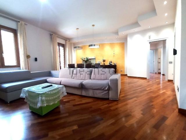 Appartamento in vendita di 160 m² in Via Flaminia