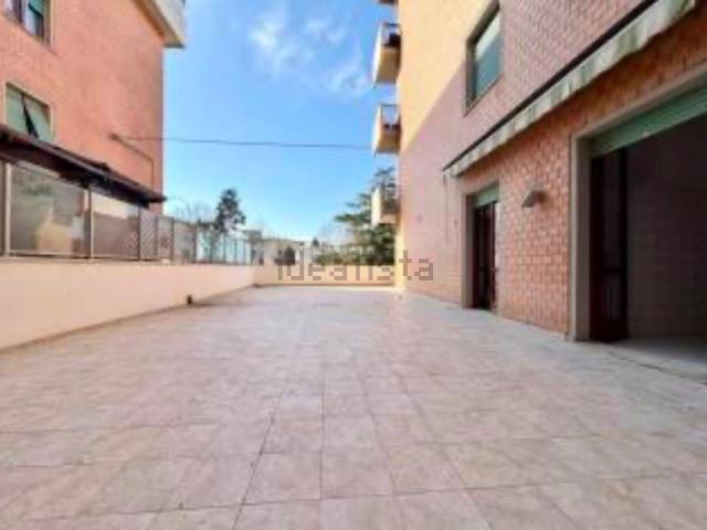 Appartamento in vendita di 160 m² in Via Francesco Angelini