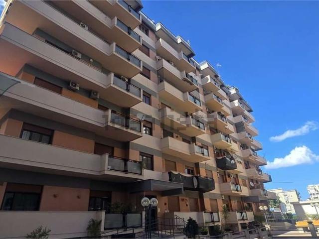Appartamento in vendita di 160 m² in Via Francesco Cilea, 11