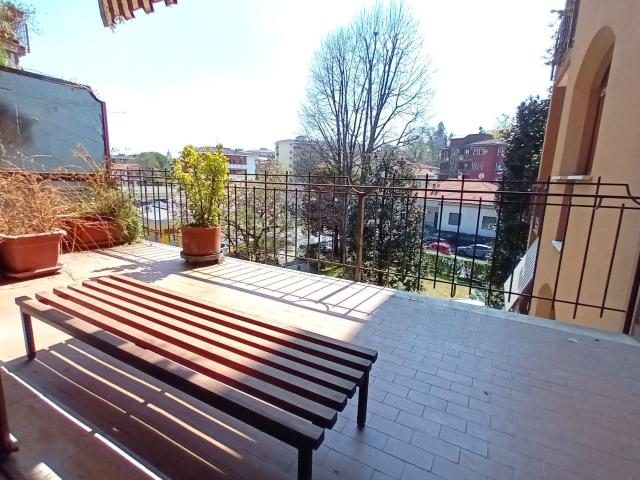 Appartamento in vendita di 160 m² in Via Francesco Crispi, 18