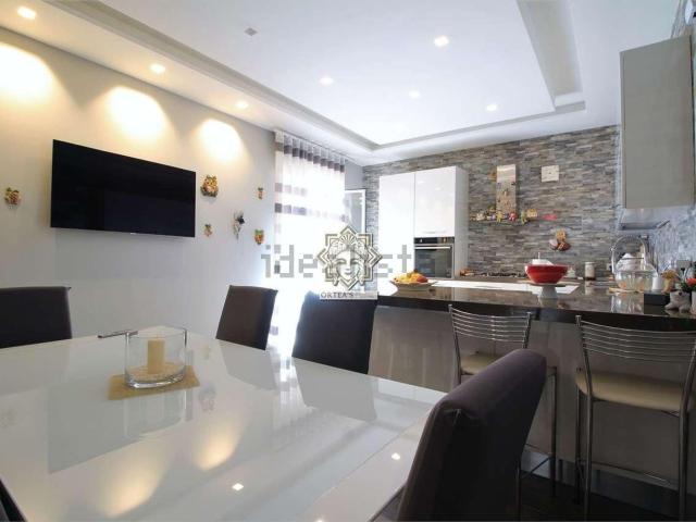 Appartamento in vendita di 160 m² in Via Francesco Guardi, 50