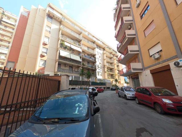 Appartamento in vendita di 160 m² in Via Francesco Paolo Mulè