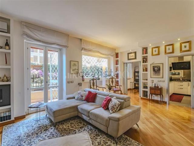 Appartamento in vendita di 160 m² in Via Francesco Saverio Benucci