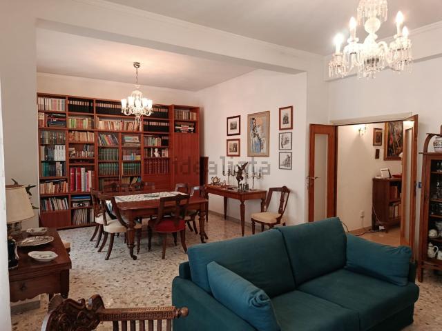 Appartamento in vendita di 160 m² in Via Franco Sacchetti, 33