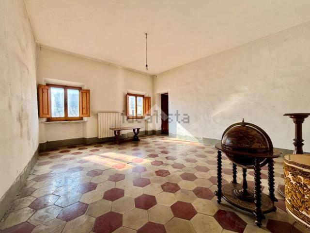 Appartamento in vendita di 160 m² in Via Fratelli Cervi, 162