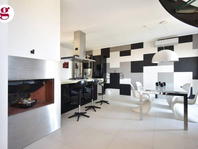 Appartamento in vendita di 160 m² in Via Incoronata, 58