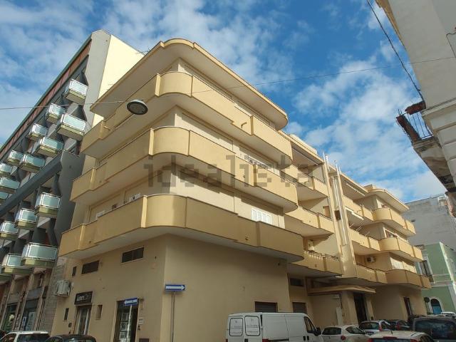 Appartamento in vendita di 160 m² in Via Isabella D&apos Aragona, 2