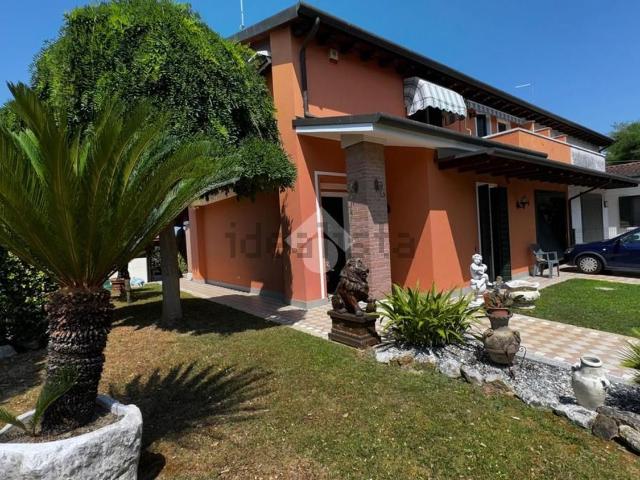 Appartamento in vendita di 160 m² in Via Oasi, 7