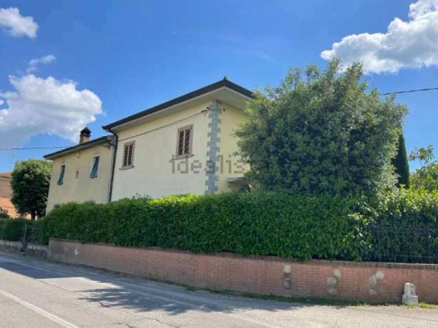 Appartamento in vendita di 160 m² in Via Lauretana Ovest, 43