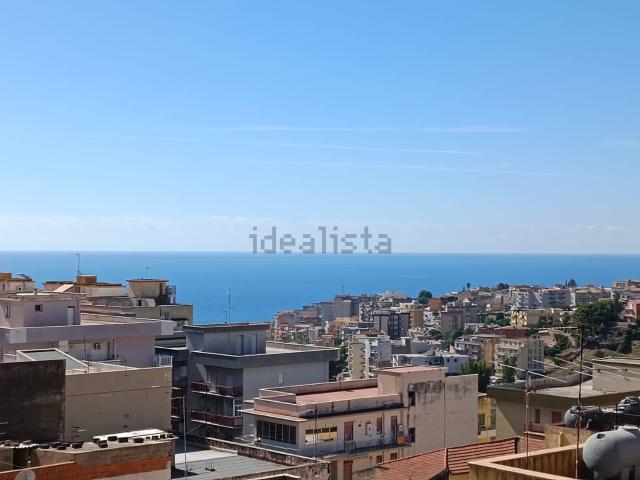 Appartamento in vendita di 160 m² in Via Lazio