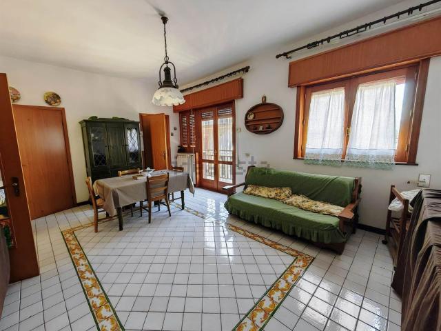 Appartamento in vendita di 160 m² in Via Lago Maggiore