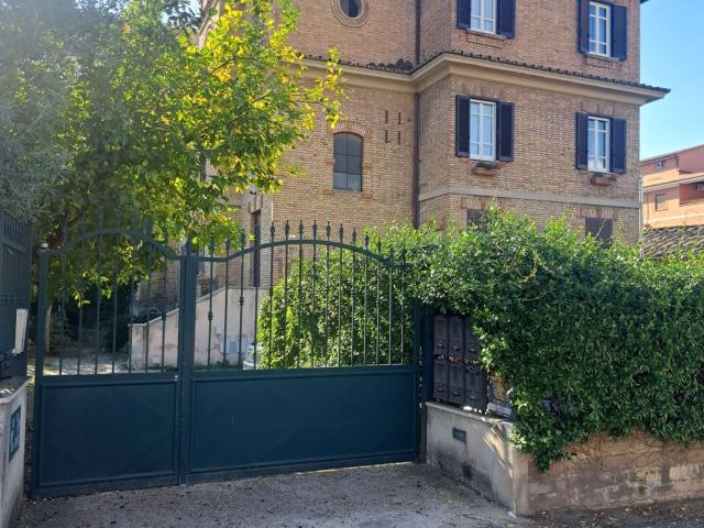Appartamento in vendita di 160 m² in Via Lamberto da Fagnano, 9