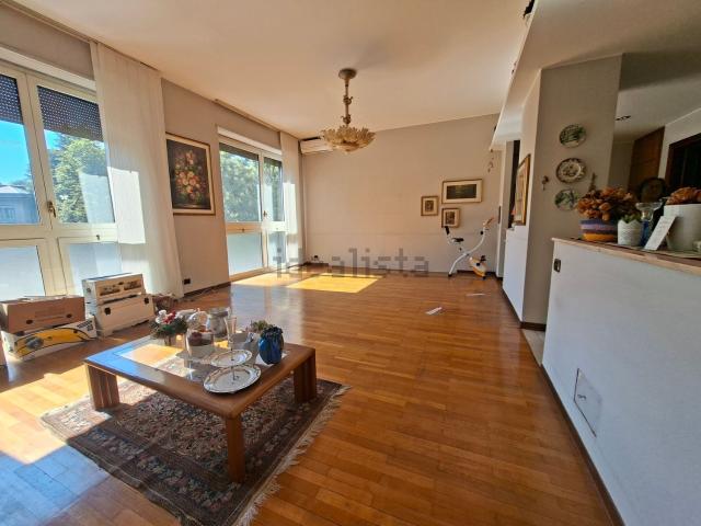 Appartamento in vendita di 160 m² in Via Legnano, 8
