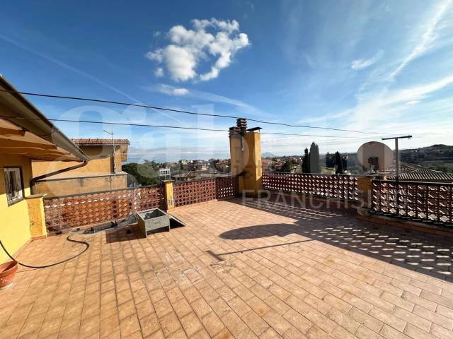 Appartamento in vendita di 160 m² in Via Leonardo da Vinci, 12