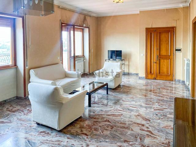 Appartamento in vendita di 160 m² in Via Licciana Nardi