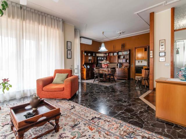 Appartamento in vendita di 160 m² in Via Luigi Rizzo, 25